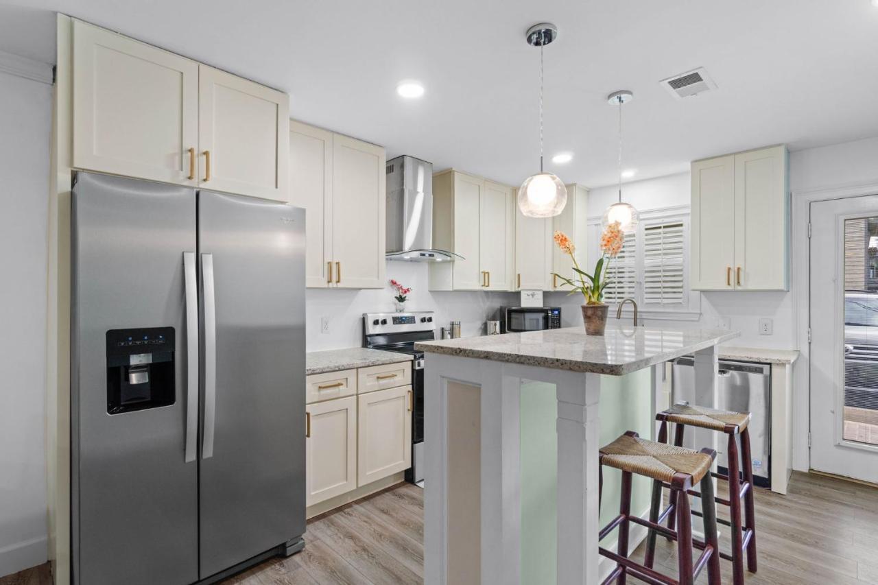 Helena'S Place, Fully Renovated Exclusive End Unit Townhouse 德斯廷 外观 照片